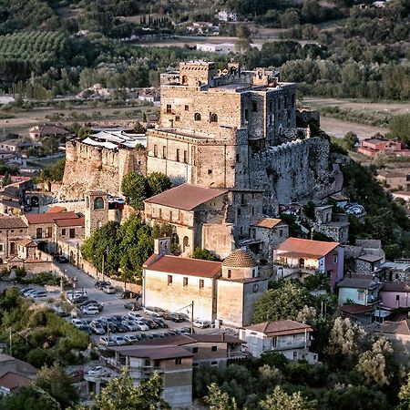 Castello Di Limatola Hotel ภายนอก รูปภาพ