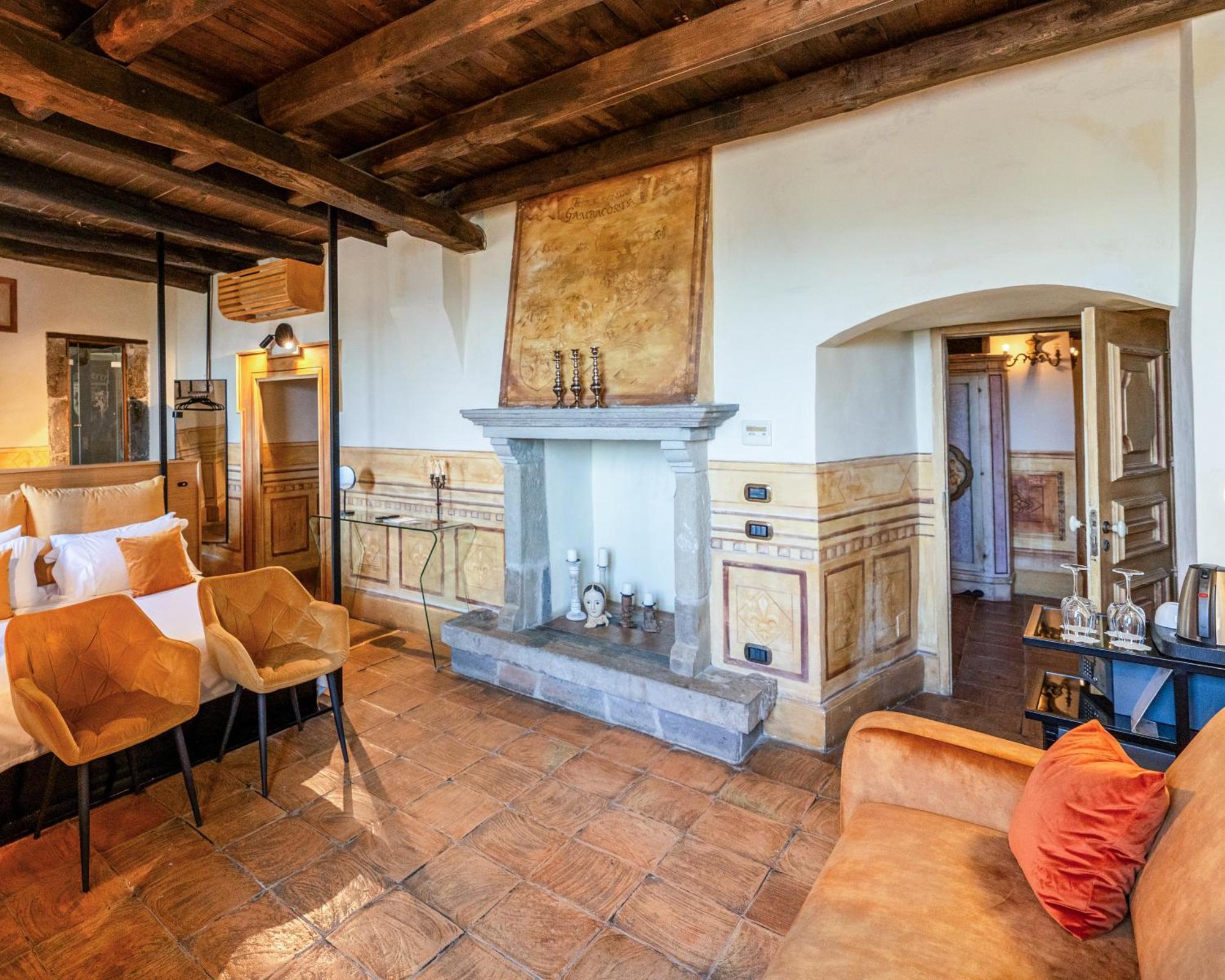 Castello Di Limatola Hotel ภายนอก รูปภาพ