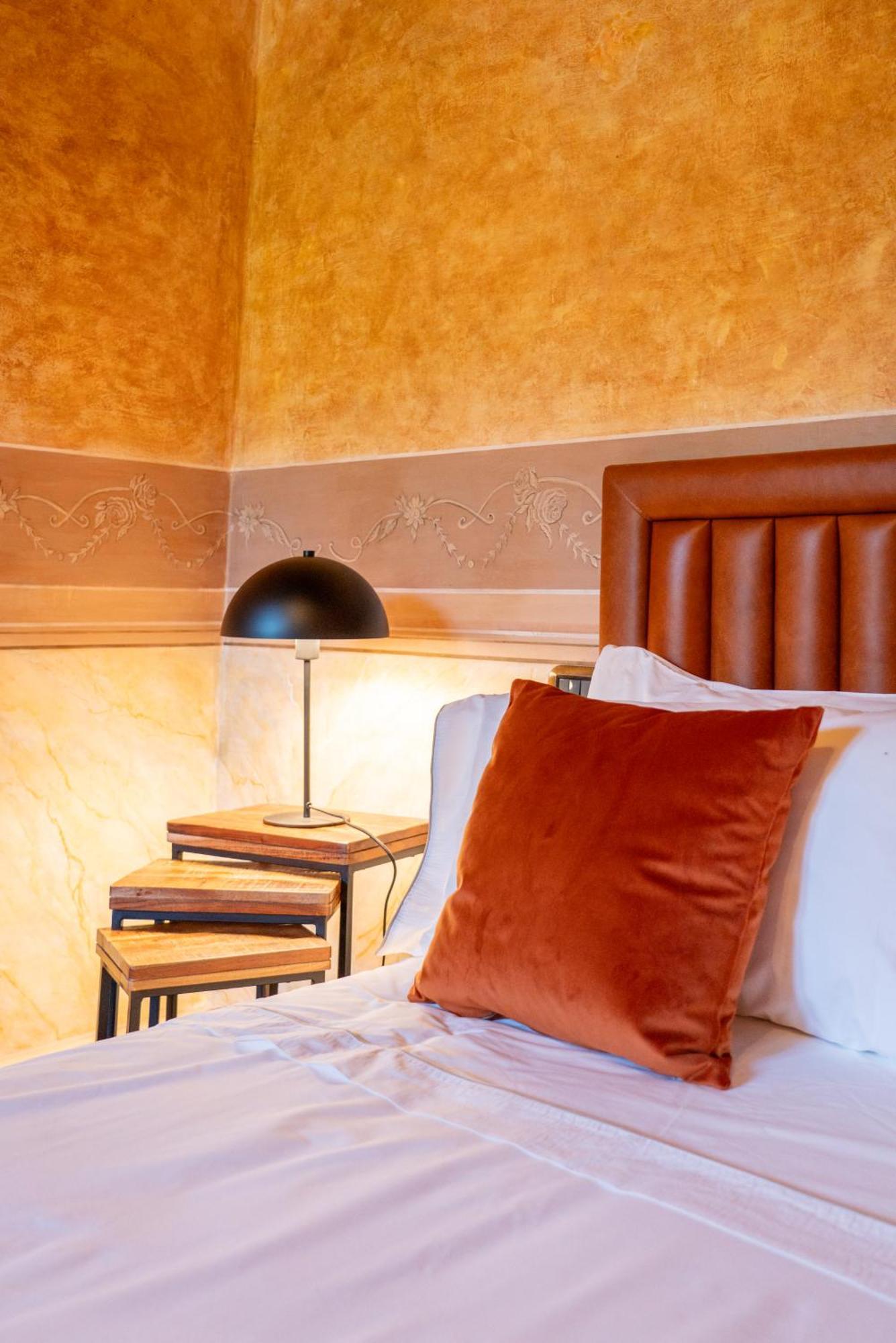 Castello Di Limatola Hotel ภายนอก รูปภาพ