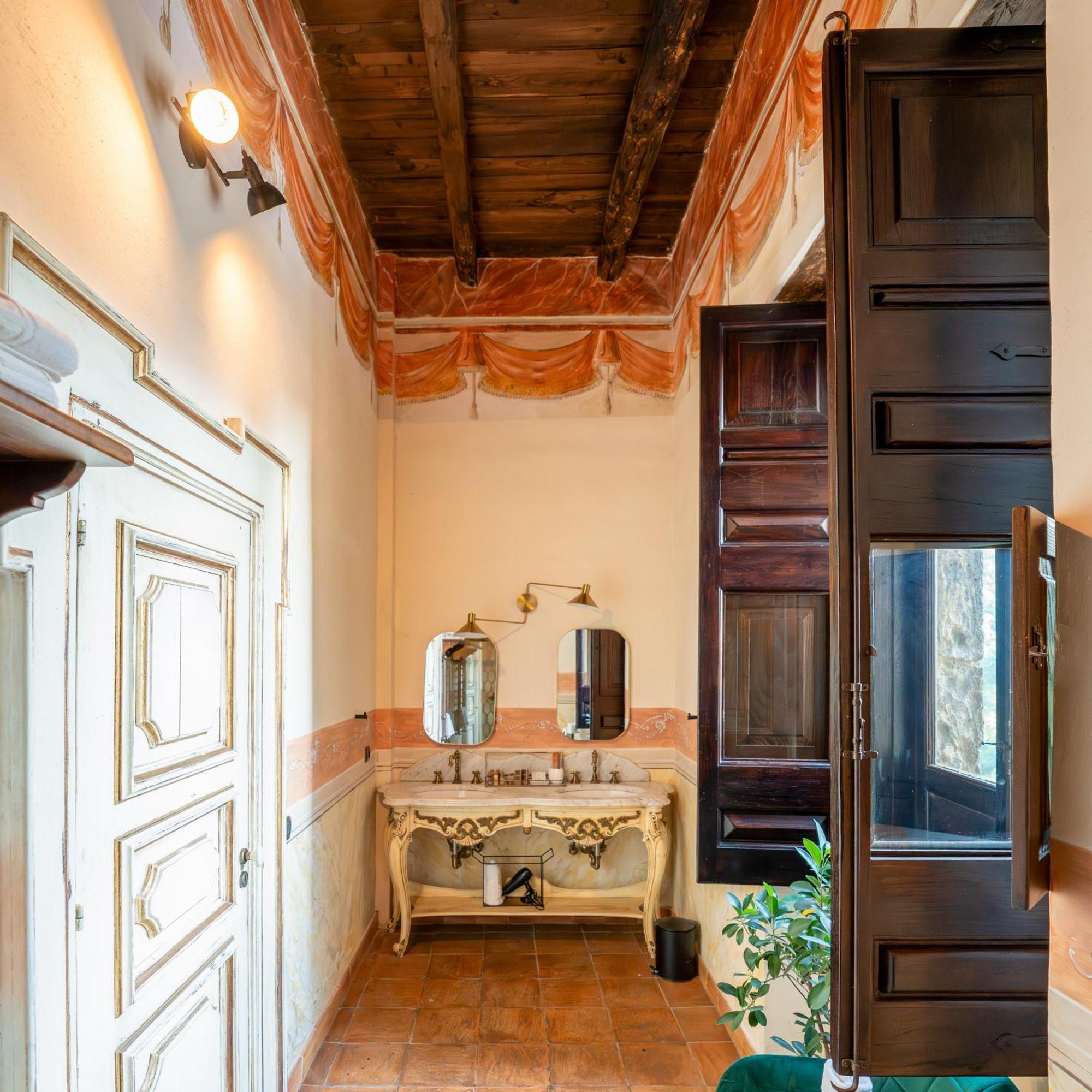 Castello Di Limatola Hotel ภายนอก รูปภาพ
